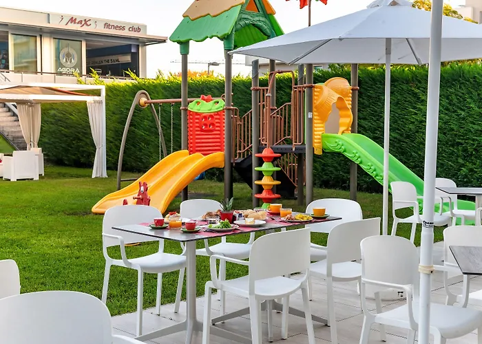 Domino Suite Hotel & Residence