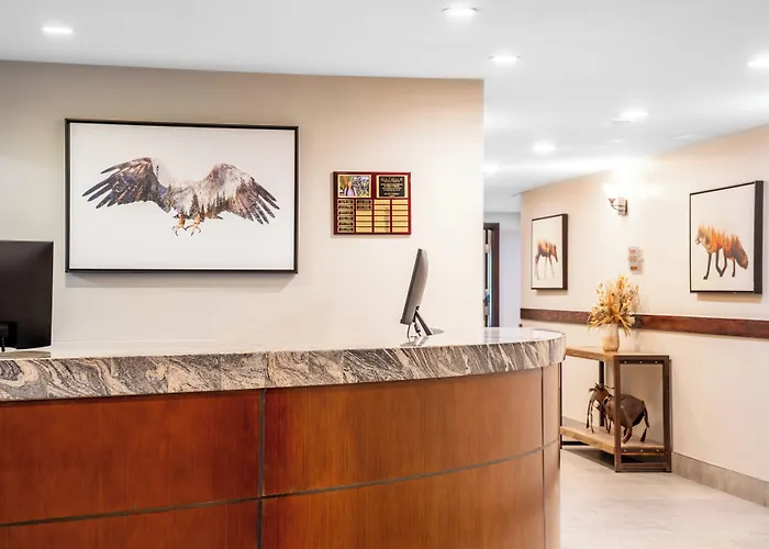 Falcon Crest Lodge By Clique