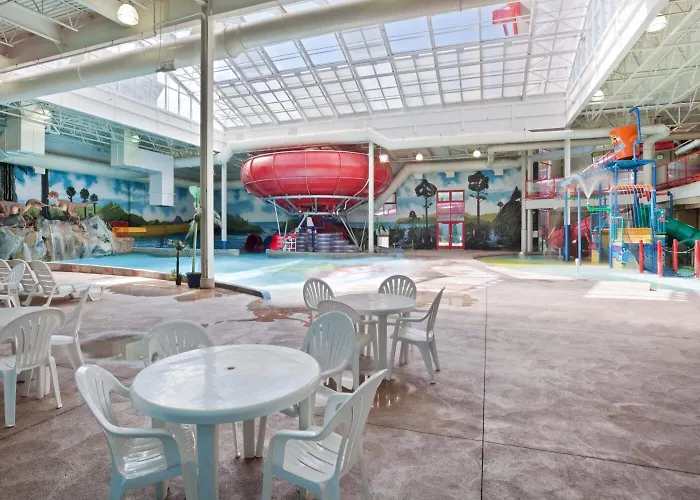 Triple Play Resort Hotel & Suites