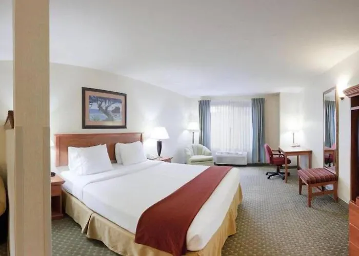 Triple Play Resort Hotel & Suites