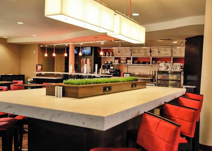 Courtyard By Marriott Salina