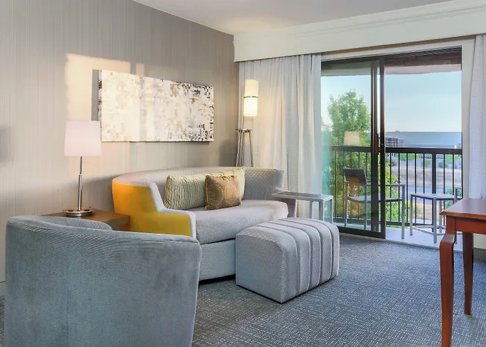 Courtyard By Marriott Roseville Galleria Mall/Creekside Ridge Drive