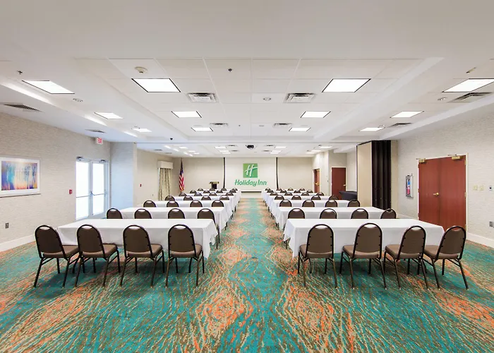 Holiday Inn & Suites Lake City By Ihg