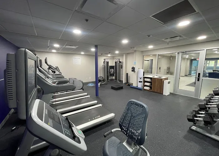 Holiday Inn Express Hotel & Suites Waterford By Ihg