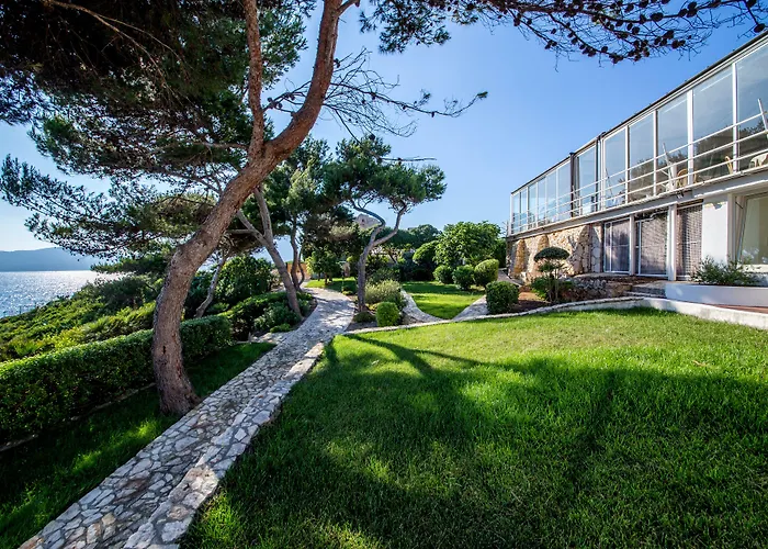 El Faro Hotel & Spa