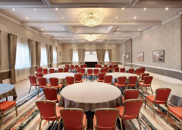 Leonardo Hotel Cardiff