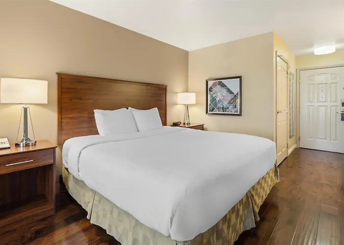 Best Western Plus John Jay Inn & Suites