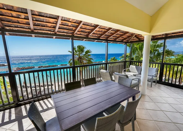 Lionsdive Beach Resort
