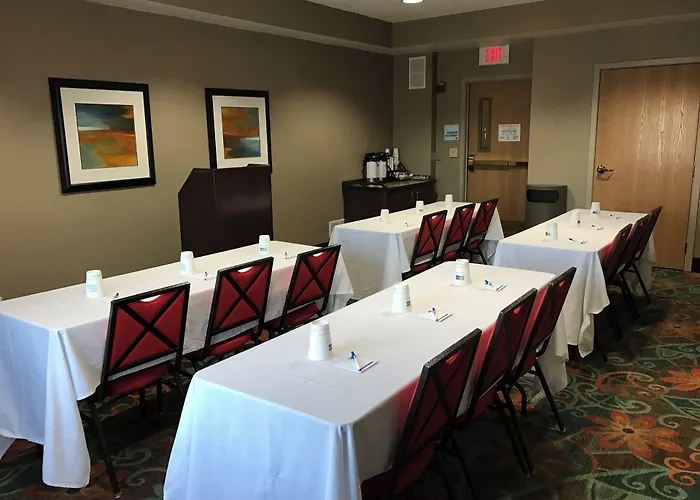 Holiday Inn Express And Suites St. Cloud By Ihg
