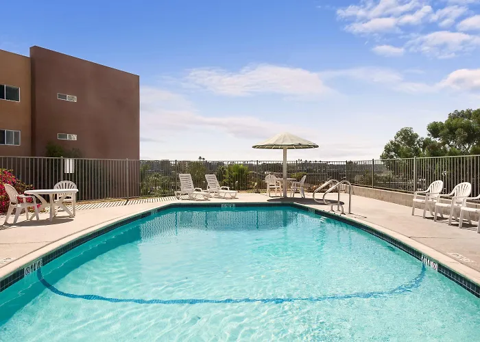 Days Inn By Wyndham Oceanside