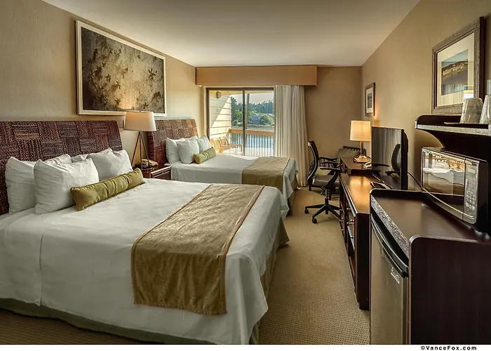 Best Western Plus Silverdale Beach Hotel