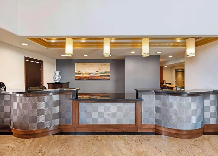 Best Western Plus Newport Mesa Inn