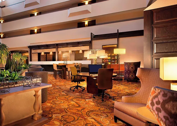 Sheraton Minneapolis West Hotel