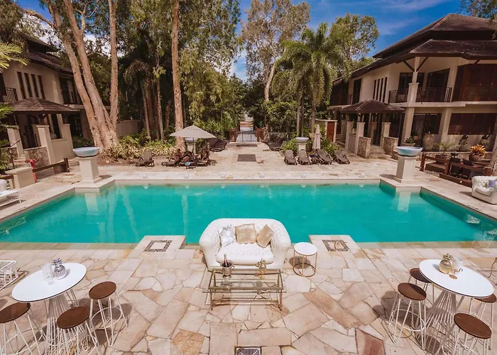 Pullman Palm Cove Sea Temple Resort & Spa