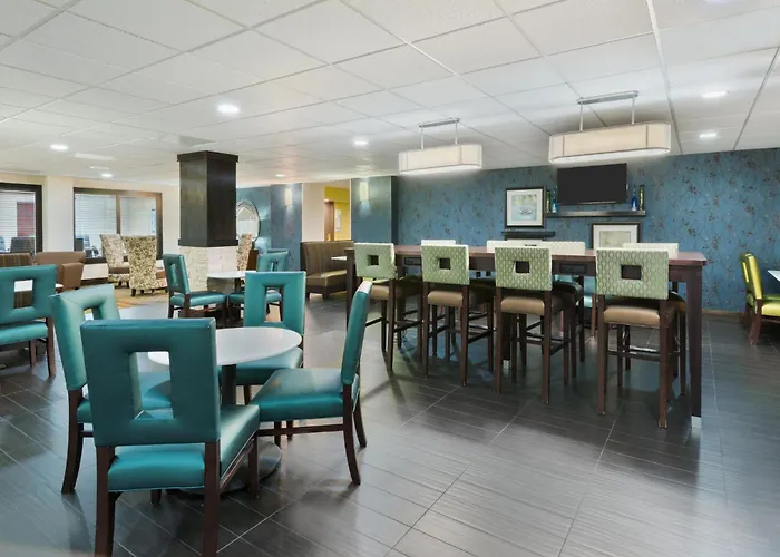 Holiday Inn Express Hotel & Suites Bentonville By Ihg