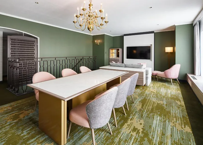 Rihga Royal Hotel Osaka, Vignette Collection By Ihg