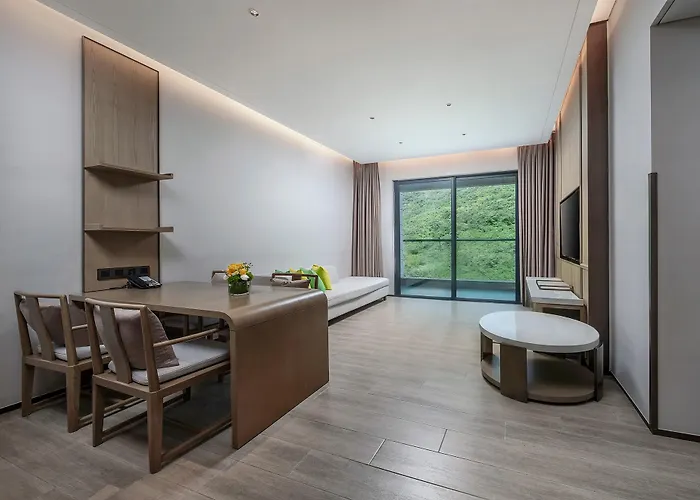 Holiday Inn & Suites Sanya Yalong Bay By Ihg
