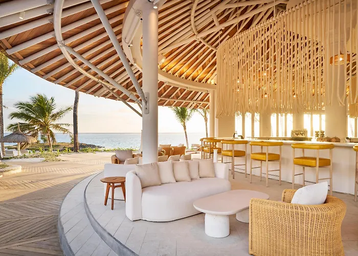 Lux* Belle Mare Resort & Villas
