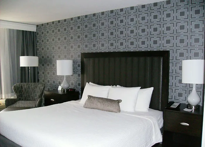 Best Western Plus Bradford Inn