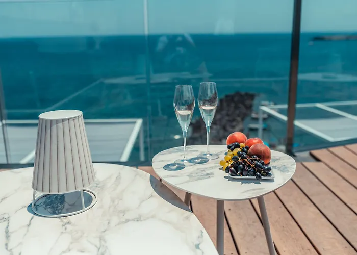 Nautilus Hotel
