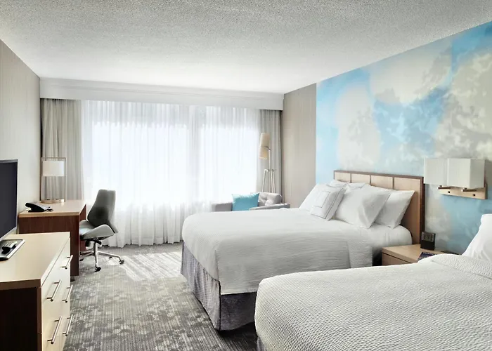 Courtyard By Marriott Toronto Downtown
