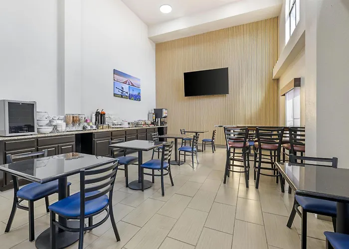 Howard Johnson By Wyndham Lubbock Tx