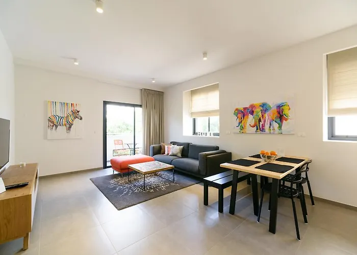 Sunny Luxury Apartments