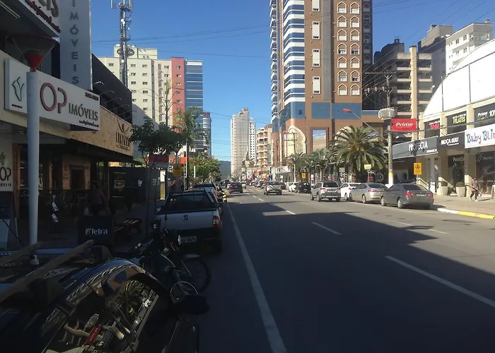 Apartamento em Meia Praia