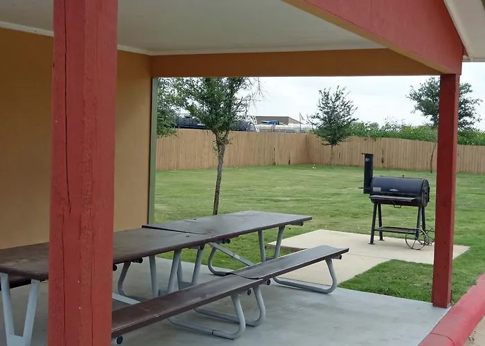Cowboy Inn Cotulla