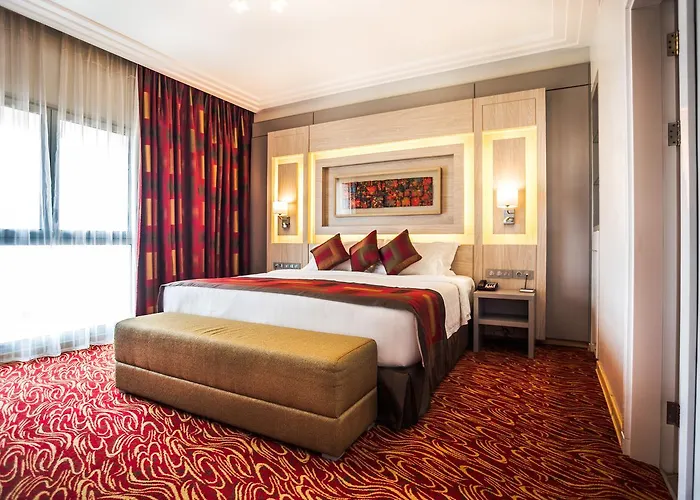 Golden Tulip Le Diplomate