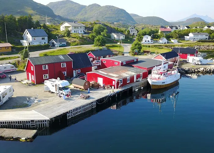 Sjostrand Rorbuer - Cozy Cabins By The Sea