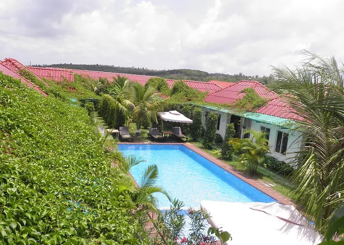 White Boutique Hotel And Restaurant