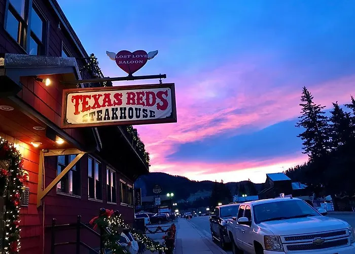 The Lodge At Red River