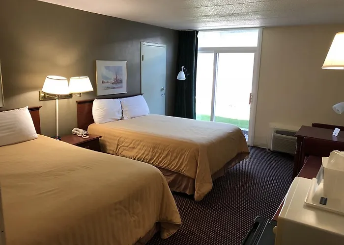 Norwood Inn & Suites Worthington