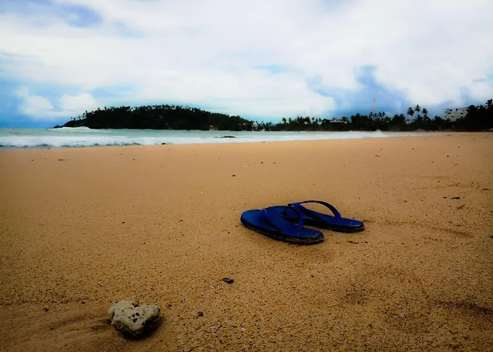Queen'S Gate, Mirissa