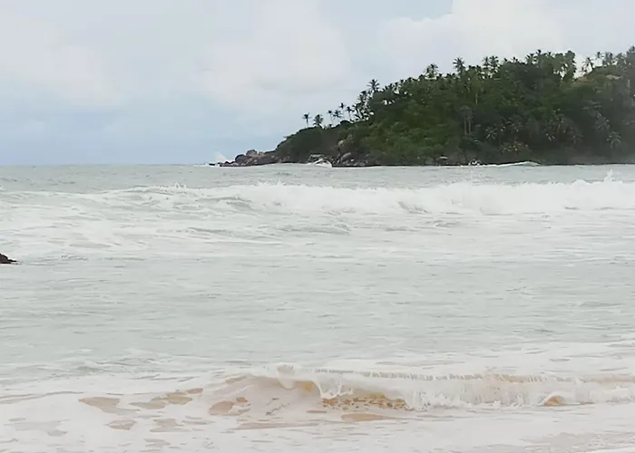 Queen'S Gate, Mirissa