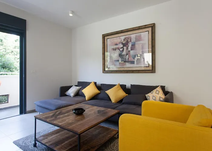 Sunny Luxury Apartments