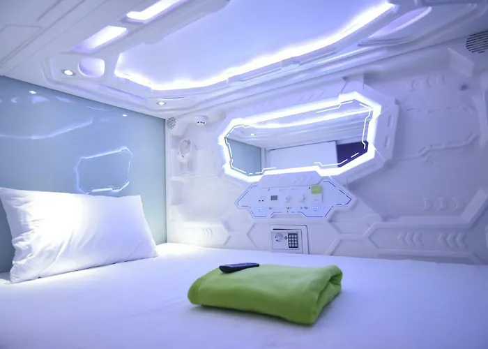 Whiz Capsule Hotel Thamrin Jakarta