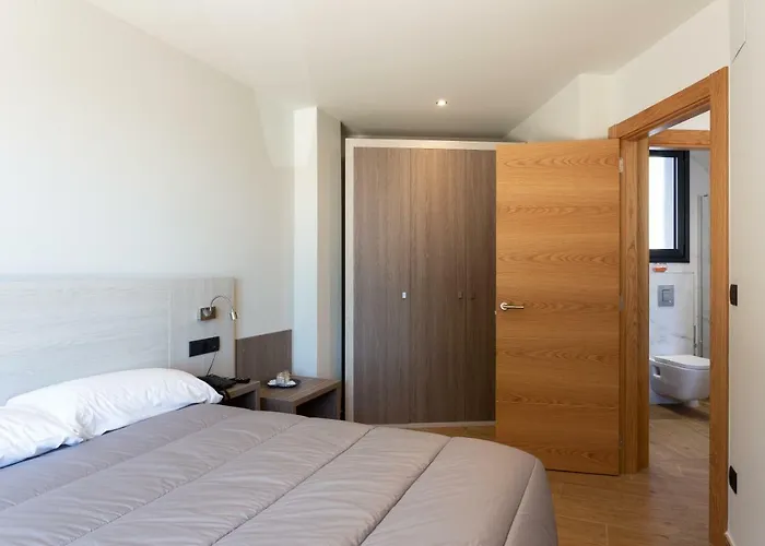 Apartamentos Playa De Los Barcos