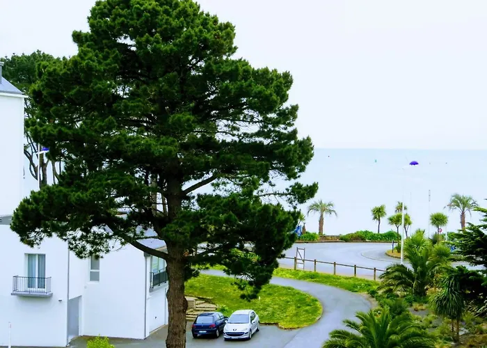 Le STUDIO LA PLAGE 3 ETOILES face à la mer