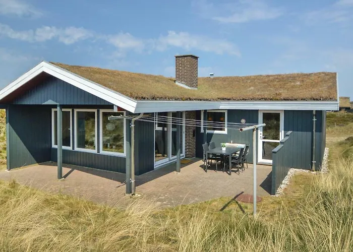 Three-Bedroom Holiday Home In Blavand
