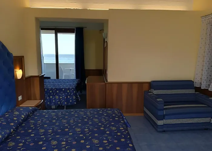Kalos Hotel