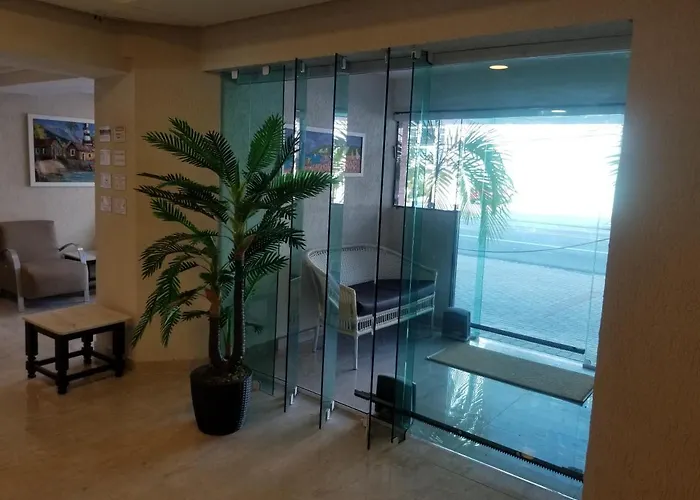 Hotel Uzi Mar