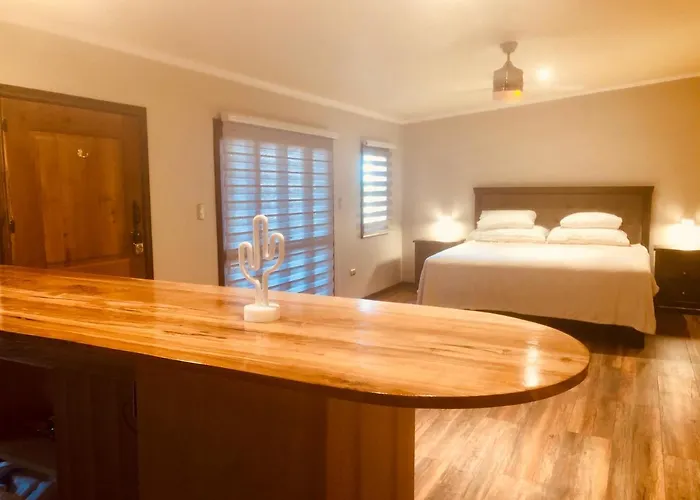 Strip Center Suites By Casona Lo Aguirre